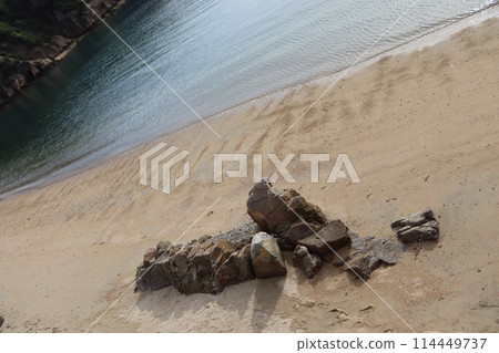 Beach 114449737