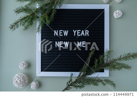 Motivational saying NEW YEAR NEW ME. Goals setting concept. Strategy for self development improvement. Inspirational Planning better healthier life. Visual 114449971