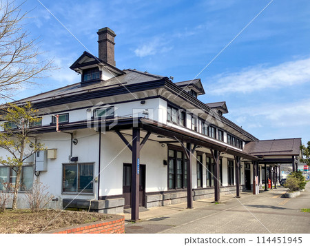 April 2024 Old Muroran Station Building, Muroran City 114451945