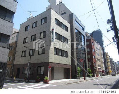 在神田富山町附近 114452463