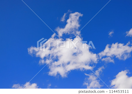 藍天白雲(背景素材) 藍天白雲(背景素材) 114453511