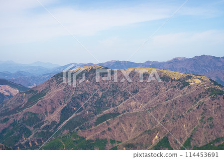 殿丸四月的山景 殿丸四月的山景 114453691