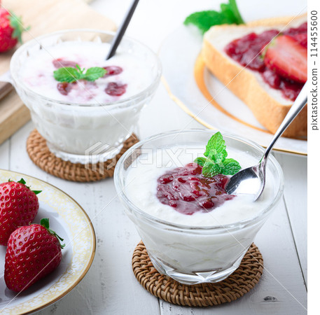 草莓醬優格 114455600