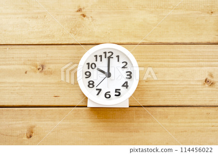 時鐘時間10:00 22:00 10:00 22:00 時鐘時間10:00 22:00 10:00 22:00 114456022
