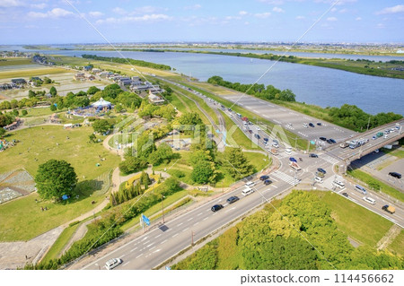 從海津市木曾三河公園展望塔看到的景色（岐阜方向） 114456662