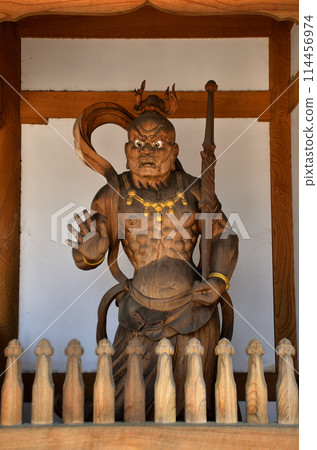 Nio statues at Dojuin Temple in Kuruwa-machi, Isesaki City, Gunma Prefecture Nio statues at Dojuin Temple in Kuruwa-machi, Isesaki City, Gunma Prefecture 114456974