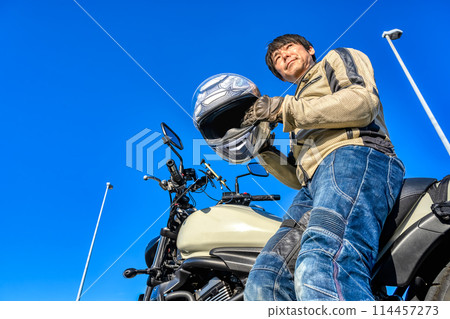 騎著大型美式自行車遊覽橫濱港未來 騎著大型美式自行車遊覽橫濱港未來 114457273
