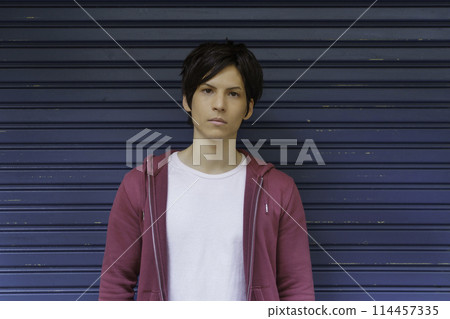 一個年輕的外國男人的肖像 114457335