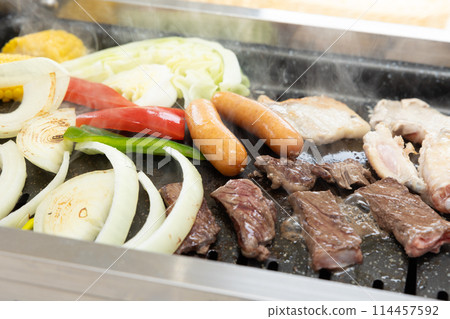 Delicious barbecue 114457592