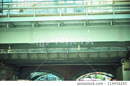 在有樂町的高架下 在有樂町的高架下 114458265