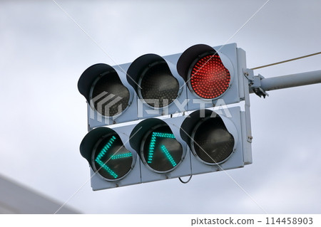 traffic lights  114458903