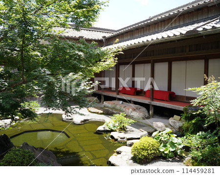 The courtyard of the mansion The courtyard of the mansion 114459281