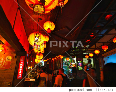 九份老街在晚上,台灣 九份老街在晚上,台灣 114460484
