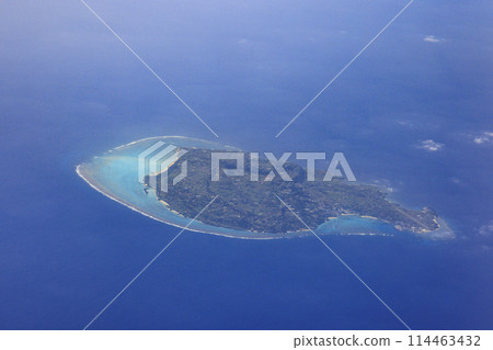 Yoron Island, Kagoshima Prefecture (from an airplane) Yoron Island, Kagoshima Prefecture (from an airplane) 114463432
