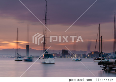 清晨大津市，滋賀縣的照片Yanagi拍攝了Saki Yacht Harbour 114466346