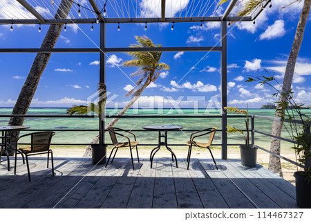 Cafeteria with an ocean view (Guam)② 114467327
