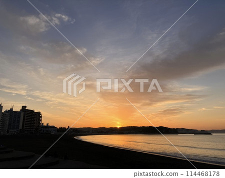 The sunrise over Shonan Coast as seen from Enoshima Bridge 114468178