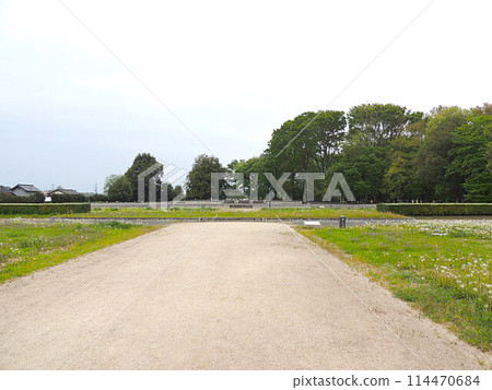 Shimotsuke Kokubunji Temple South Gate Remains 114470684