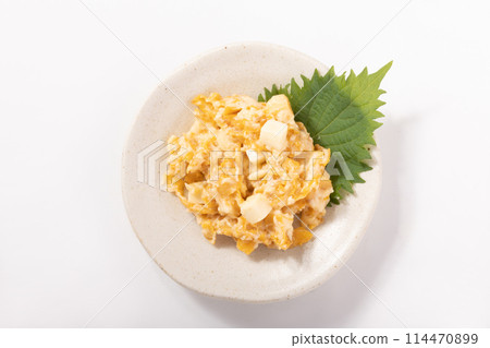 Scallop cheese (dressed with clam cheese) 114470899