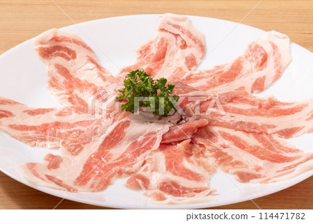 [Okinawa Agu] Pork shoulder loin for shabu-shabu 114471782