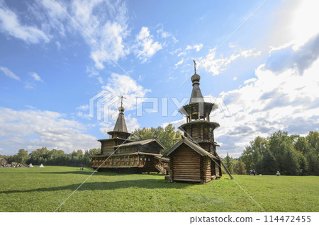 Bell Tower and Spaso-Zashiverskaya Church built of wood in 1600 in Siberia, Russia 114472455