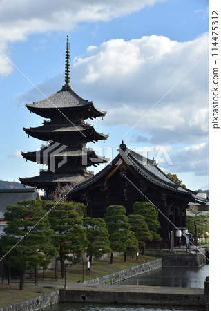 五層寶塔及南大門東寺（教護國寺） 114475312