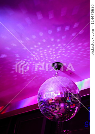 Mirror ball 114476656