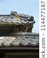 Collapsing roof of an old house 114477187