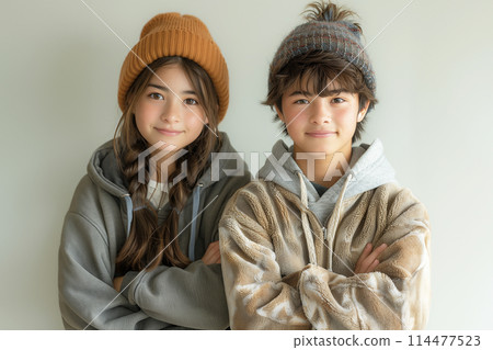 微笑的男孩和女孩的肖像人工智慧生成的圖像 114477523