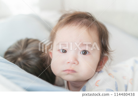 Waking up, nap, baby, brothers, good friends 114480438