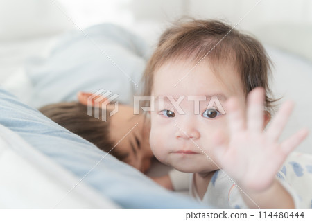 起床午睡寶貝兄弟朋友們 起床午睡寶貝兄弟朋友們 114480444