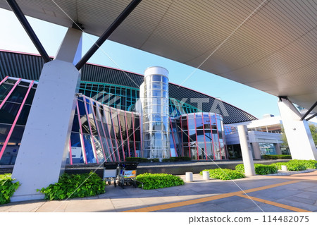 [Kagawa Prefecture] Takamatsu Airport terminal building on a sunny day 114482075