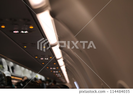 cabin cabin 114484035