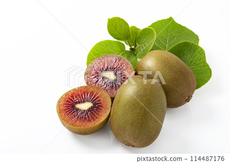 Kiwifruit on a white background_Ruby Red 114487176