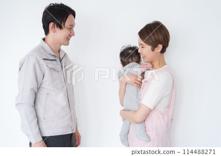 Dad leaving his baby at the nursery 114488271