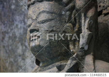 國寶臼杵石佛第二組鸕鶿石佛第一龕「阿彌陀佛觀世音菩薩像」 114488515