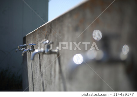 Summer faucet Summer faucet 114489177