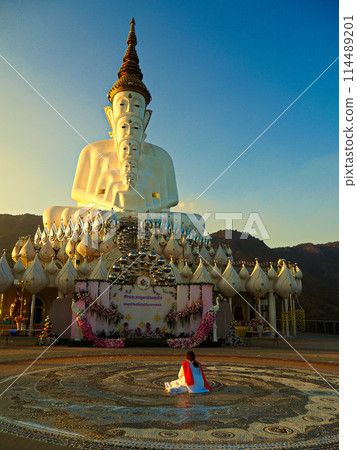 Wat Phra That Pha Son Kaew 114489201