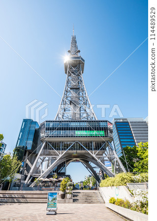 反射太陽的中部電力未來塔 反射太陽的中部電力未來塔 114489529