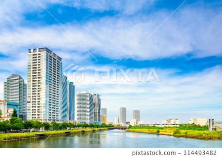 Newly built apartment complexes 114493482