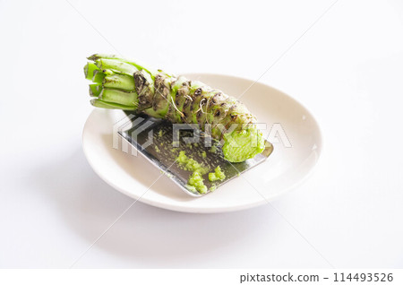 Grated wasabi 114493526