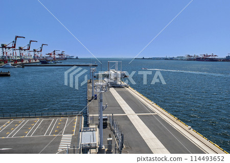 東京國際郵輪碼頭 - 從穿梭甲板上看到的泊位（碼頭）景觀 114493652
