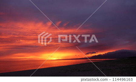 美麗的海灘日落 美麗的海灘日落 114496163