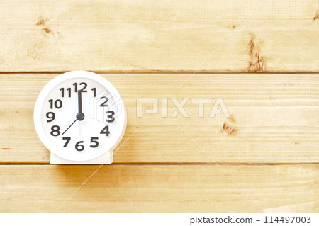 時鐘時間12:00 0:00 24:00 12:00 0:00 24:00 114497003