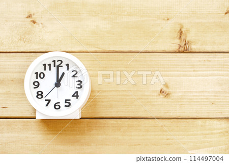 時鐘時間1點13點1:00 13:00 114497004