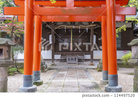 Yakushiji Magotaro Inari Shrine (Nishinokyocho, Nara City, Nara Prefecture) 114497520