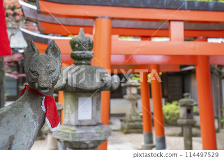 藥師寺孫太郎稻荷神社（奈良縣奈良市西之京町） 114497529