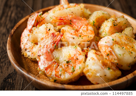 garlic shrimp  114497885