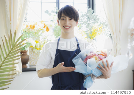 Male staff at a flower shop 114497930