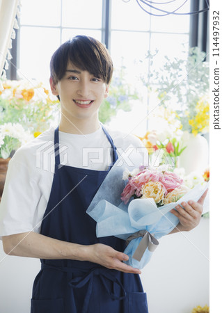 Male staff at a flower shop 114497932